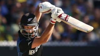 Grant Elliott dismissed for 32 by Chris Jordan during 2nd England-New Zealand ODI